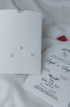 Simple Elegant Wedding Invitation Card For Minimalist Weddings