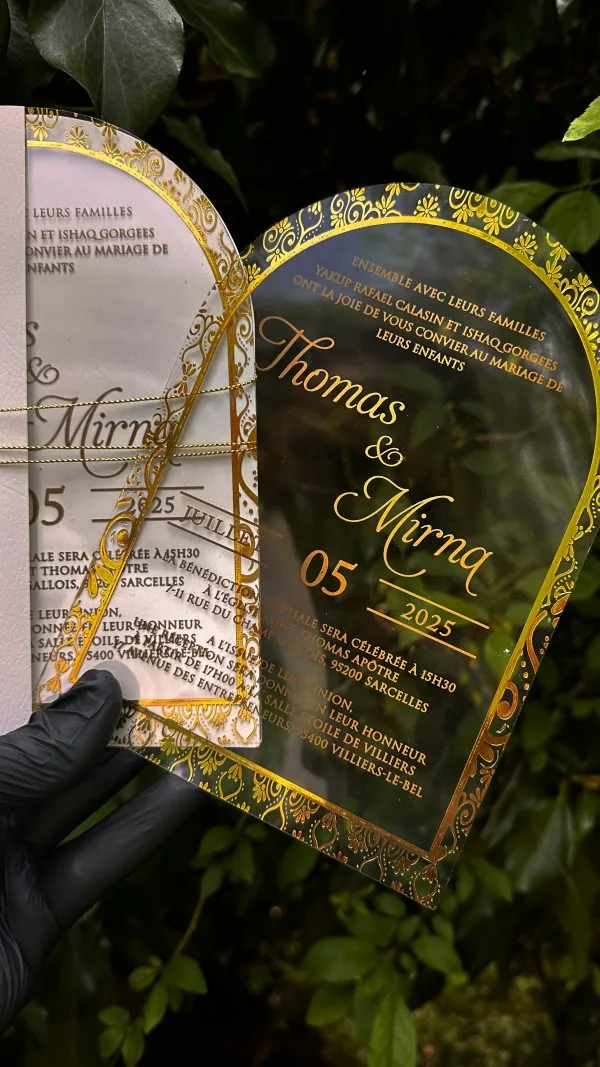 luxurious gold edge invitation card for wedding with delicate details