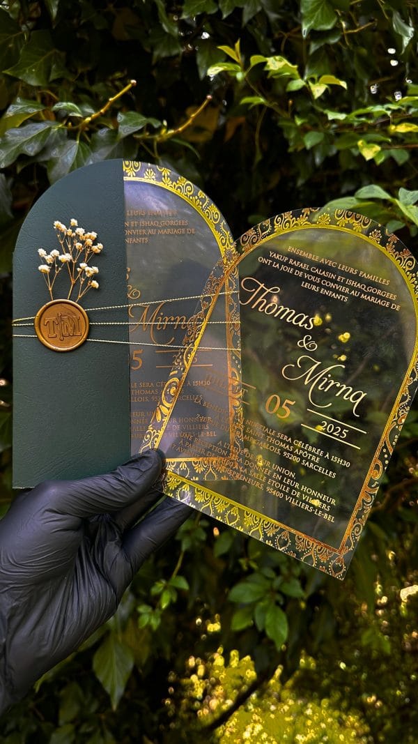 chic square invitation card for birthday with delicate details