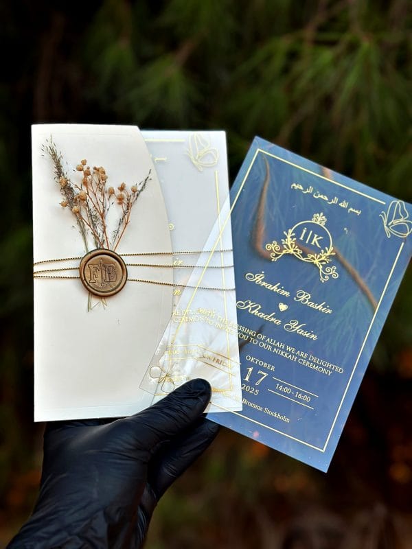 Acrylic Wedding Invitation with Wax Seal – Elegant Clear Card