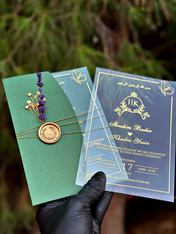 Clear Acrylic Invitation with Dried Flowers, Green Envelope, Wax Seal - Image 6
