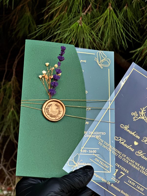 Clear Acrylic Invitation with Dried Flowers, Green Envelope, Wax Seal - Image 3