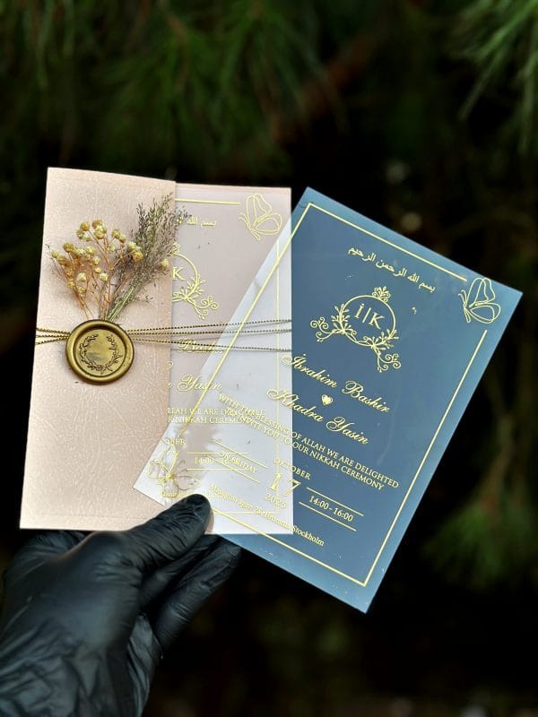 Acrylic Wedding Invitation – Minimalist Clear Card with Gold Foil - Image 4