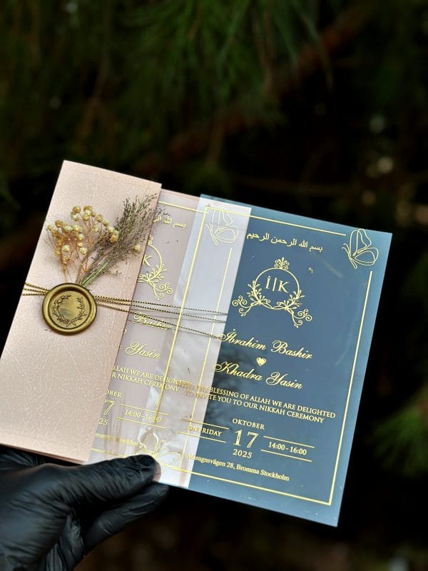 Acrylic Wedding Invitation – Minimalist Clear Card with Gold Foil - Image 5