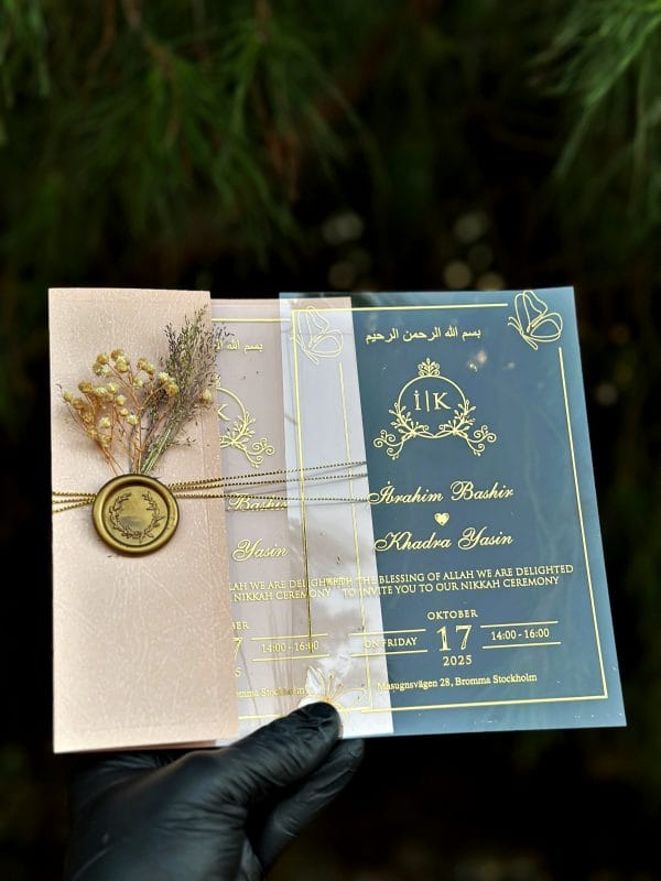 Acrylic Wedding Invitation – Minimalist Clear Card with Gold Foil - Image 7