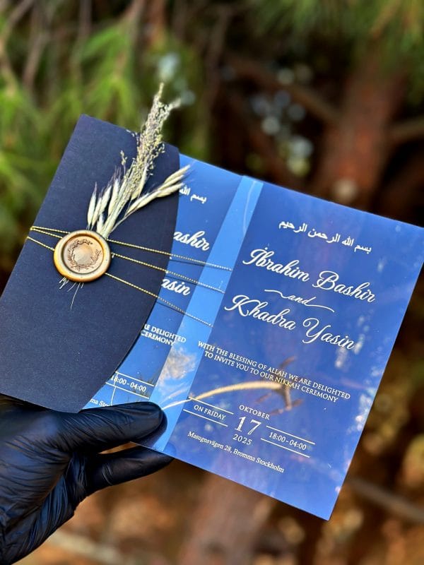 Acrylic Clear Wedding Invitation – Minimalist Clear Card with Gold Foil - Image 4