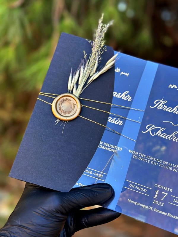 Acrylic Clear Wedding Invitation – Minimalist Clear Card with Gold Foil - Image 3