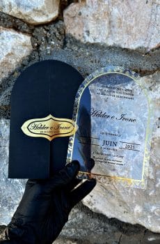 Clear Acrylic Wedding Invitation – Arch Shape, Gold Border, Black Envelope