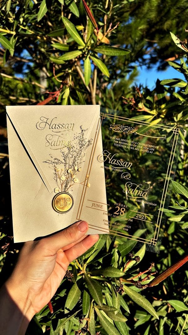 Transparent Acrylic Wedding Invitation – Elegant Gold Foil Clear Design - Image 7
