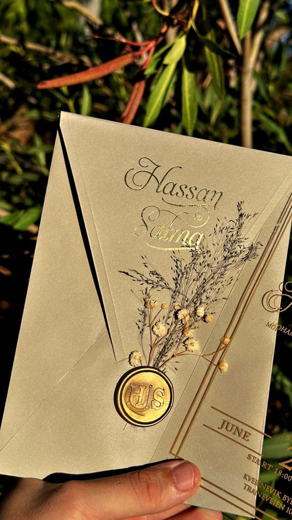 Transparent Acrylic Wedding Invitation – Elegant Gold Foil Clear Design - Image 5