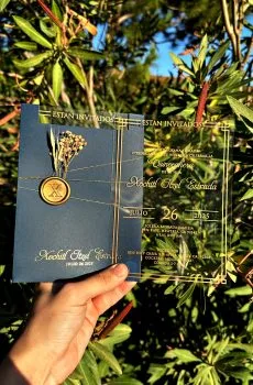 Acrylic Wedding Invitation – Elegant Clear Card with Floral Wax Seal